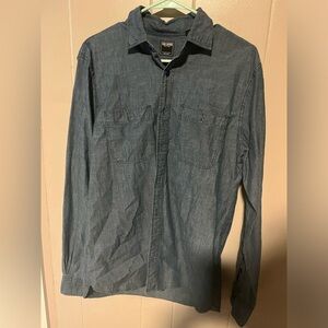 Men's Todd synder Denim button down
Size medium